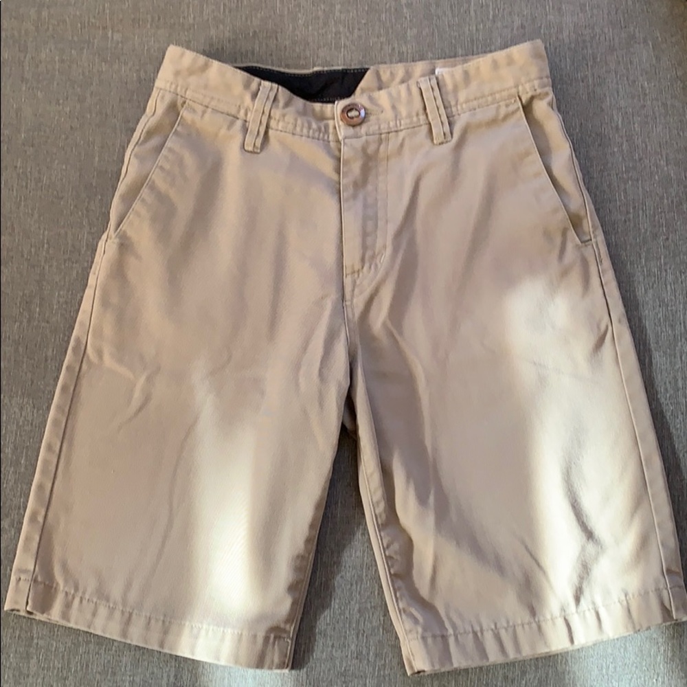 Volcom Tan Boys shorts. Size 26